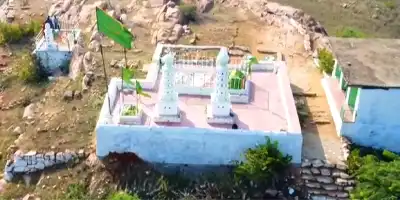 Hazrat Syed Akbar Husaini Rehmat ullah Alaih
