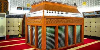 Imam-e-Azam Abu Hanifa (Radi Allah Anhu)