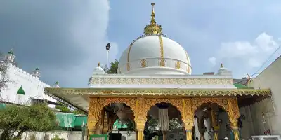 Hazrat Khawaja Qutbuddin Bakhtyar Kaki Rehmat Ullah Alaih